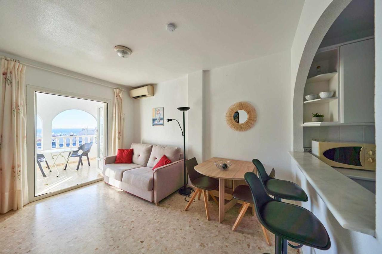 Balcon De Piscina Parking *